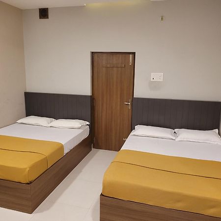 M Square Hotel Vellore Cameră foto
