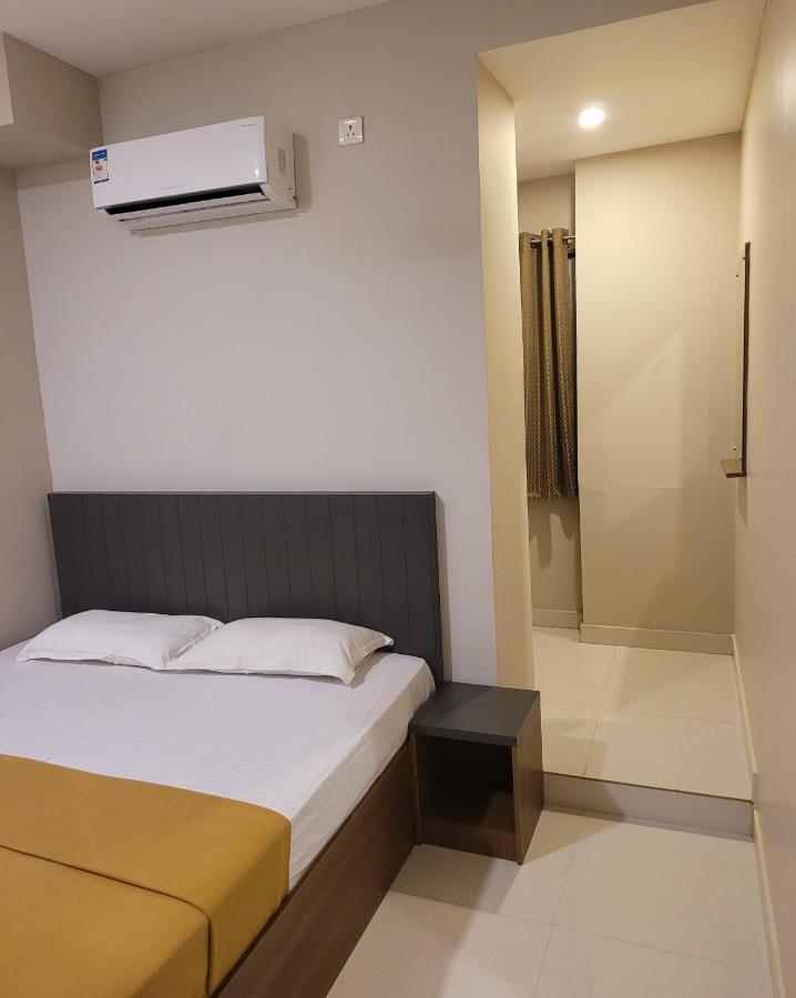 M Square Hotel Vellore Cameră foto