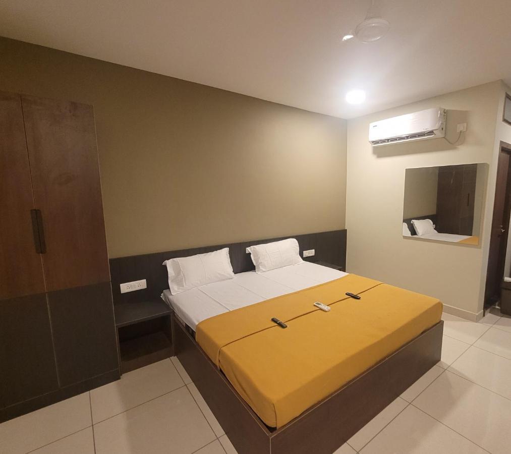 M Square Hotel Vellore Exterior foto